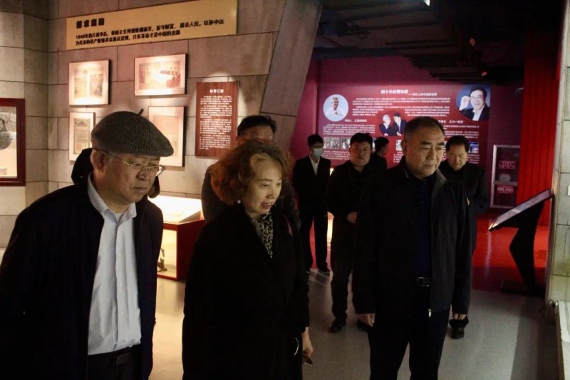 北斗伏羲产教融合山东公司董事长张庆彬一行莅临力明学院，共绘画教育发展新蓝图